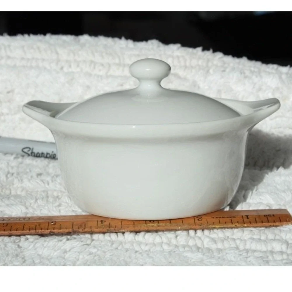 Mikasa‎ Fine China Accent White K1006 Ramekin Bowl with Lid